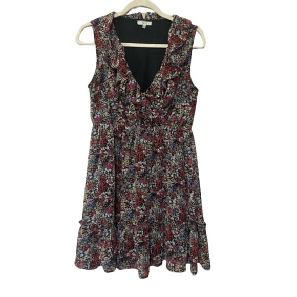 JODIFL Dresses & Skirts - Jodifl EUC ditzy floral ruffle neck tiered feminine v neck dress size S
